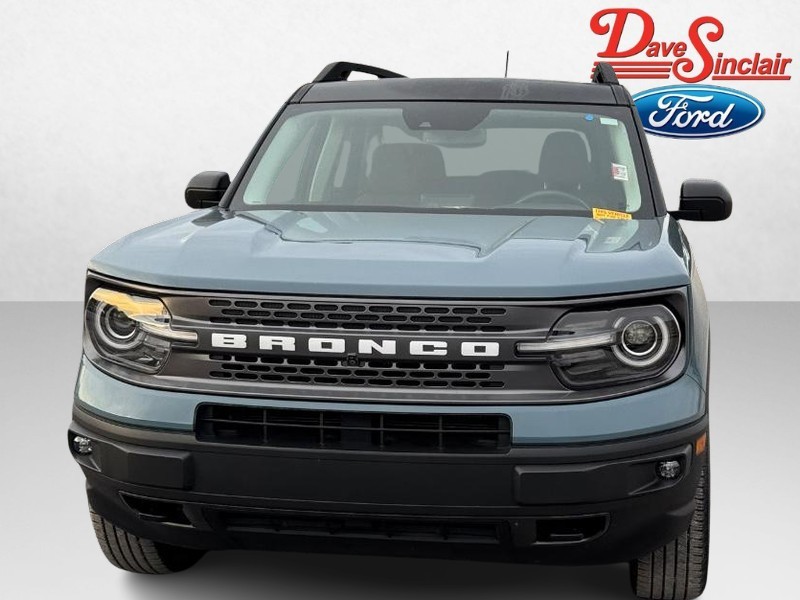 Ford Bronco Sport Vehicle Full-screen Gallery Image 02