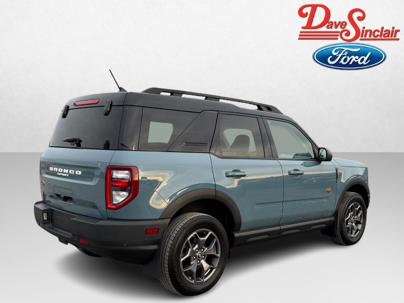 Ford Bronco Sport Vehicle Full-screen Gallery Image 07