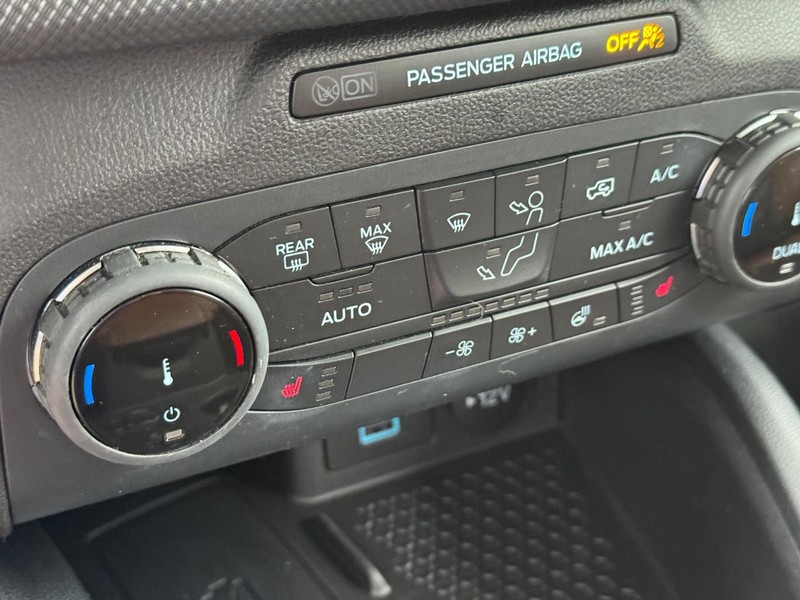 Ford Bronco Sport Vehicle Full-screen Gallery Image 22