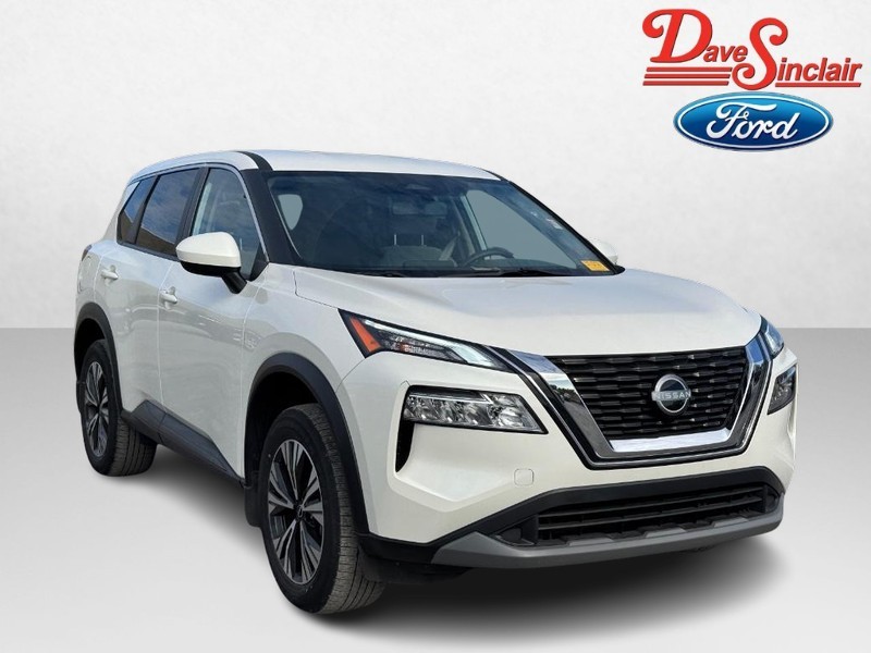 Nissan Rogue Vehicle Full-screen Gallery Image 04