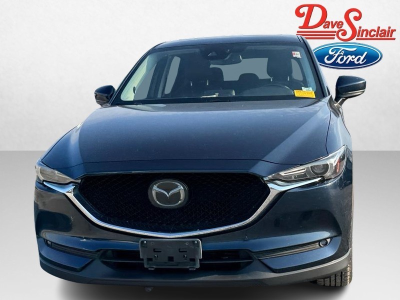 Mazda CX-5 Vehicle Full-screen Gallery Image 02
