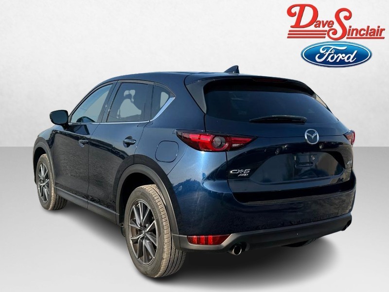 Mazda CX-5 Vehicle Full-screen Gallery Image 09