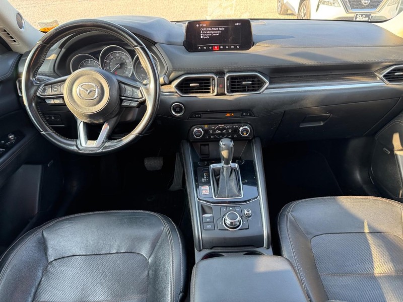 Mazda CX-5 Vehicle Full-screen Gallery Image 15