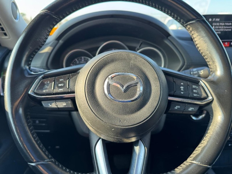 Mazda CX-5 Vehicle Full-screen Gallery Image 20