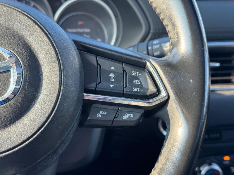 Mazda CX-5 Vehicle Full-screen Gallery Image 22