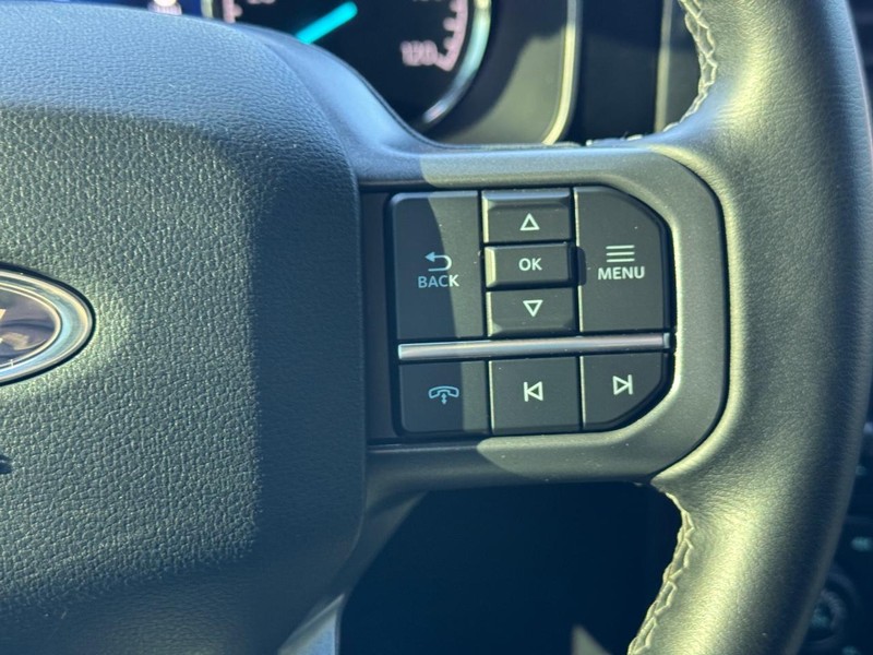 Ford F-150 Vehicle Full-screen Gallery Image 20