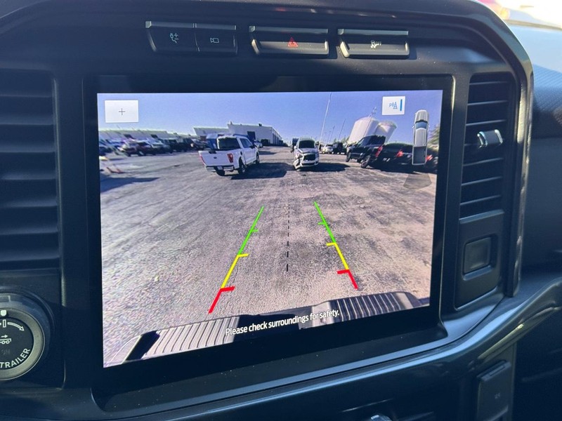 Ford F-150 Vehicle Full-screen Gallery Image 23