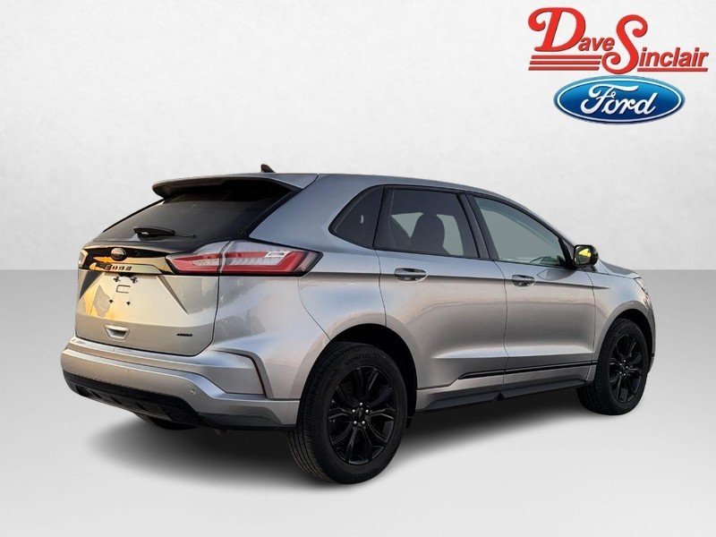 Ford Edge Vehicle Full-screen Gallery Image 07