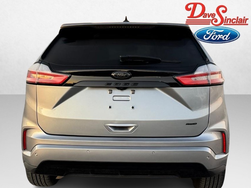 Ford Edge Vehicle Full-screen Gallery Image 08