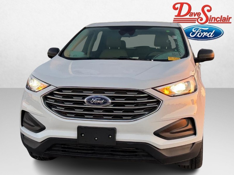 Ford Edge Vehicle Full-screen Gallery Image 02