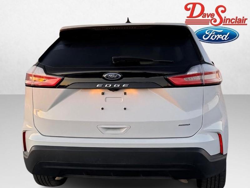 Ford Edge Vehicle Full-screen Gallery Image 08