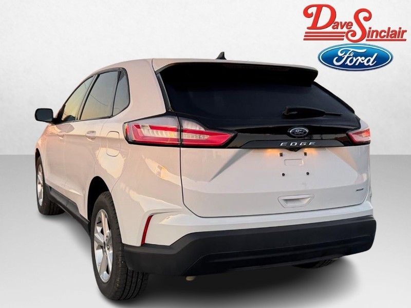 Ford Edge Vehicle Full-screen Gallery Image 09
