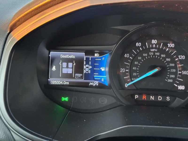 Ford Edge Vehicle Full-screen Gallery Image 24