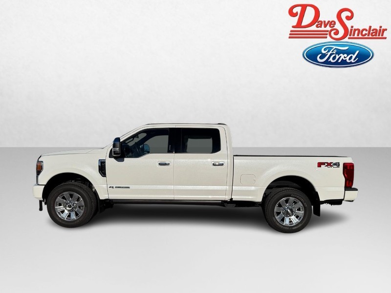 Ford Super Duty F-250 SRW Vehicle Full-screen Gallery Image 10