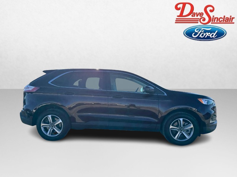 Ford Edge Vehicle Full-screen Gallery Image 05