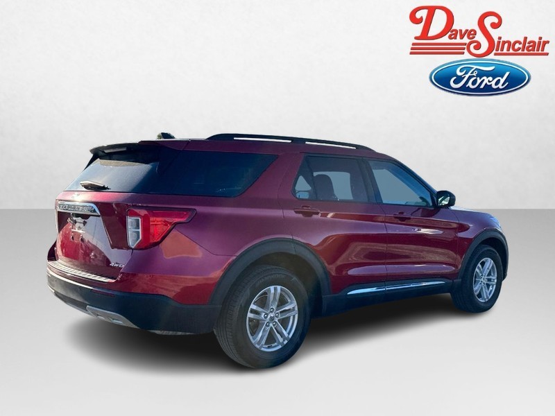 Ford Explorer Vehicle Full-screen Gallery Image 07