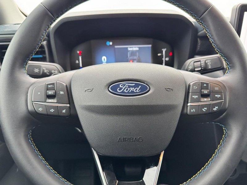 Ford Maverick Vehicle Full-screen Gallery Image 19