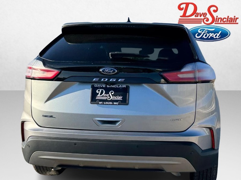 Ford Edge Vehicle Full-screen Gallery Image 08