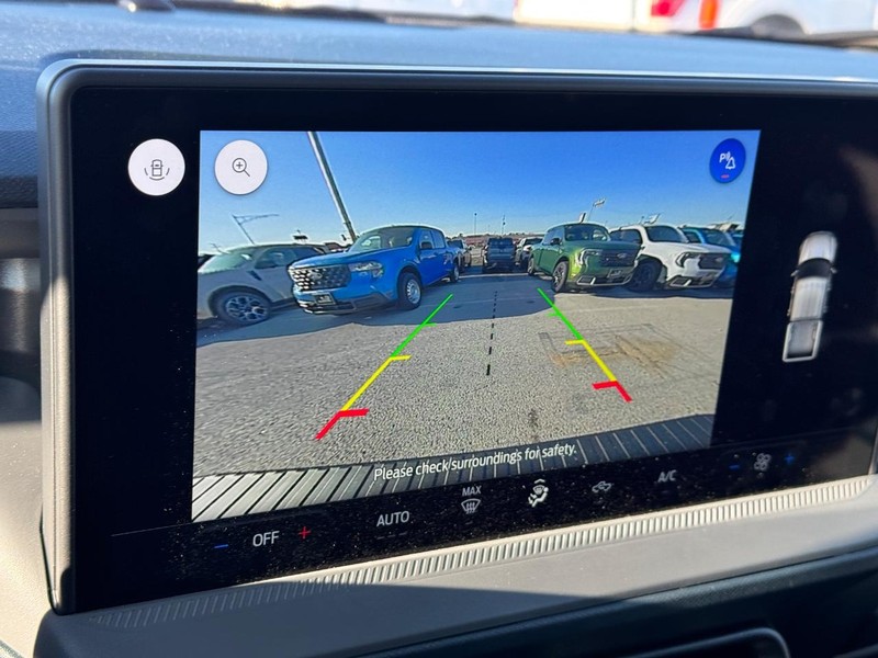 Ford Maverick Vehicle Full-screen Gallery Image 22