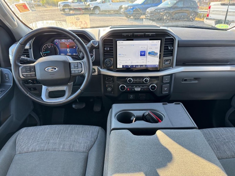 Ford F-150 Vehicle Full-screen Gallery Image 14