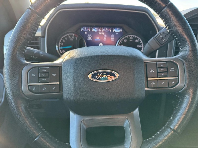 Ford F-150 Vehicle Full-screen Gallery Image 18