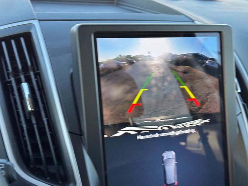 Ford Edge Vehicle Full-screen Gallery Image 22