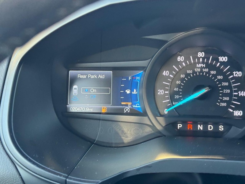 Ford Edge Vehicle Full-screen Gallery Image 23