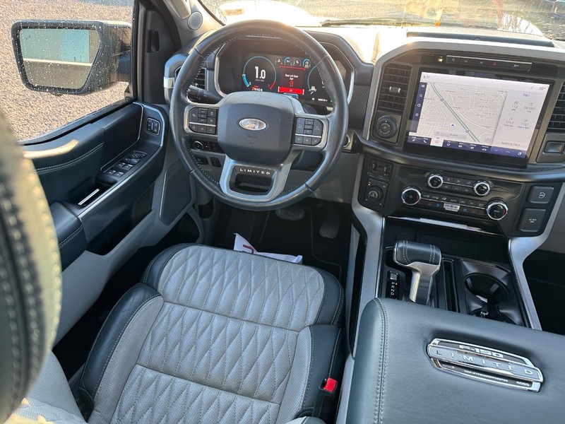 Ford F-150 Vehicle Full-screen Gallery Image 14