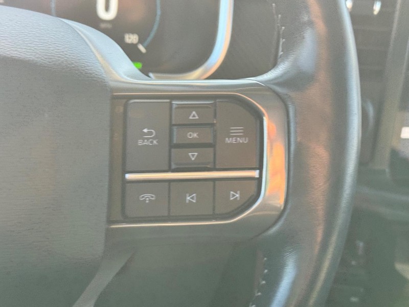 Ford F-150 Vehicle Full-screen Gallery Image 22