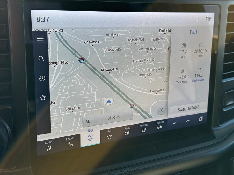 Ford F-150 Vehicle Full-screen Gallery Image 23