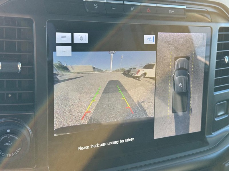 Ford F-150 Vehicle Full-screen Gallery Image 25