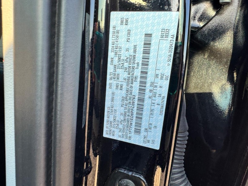 Ford F-150 Vehicle Full-screen Gallery Image 27