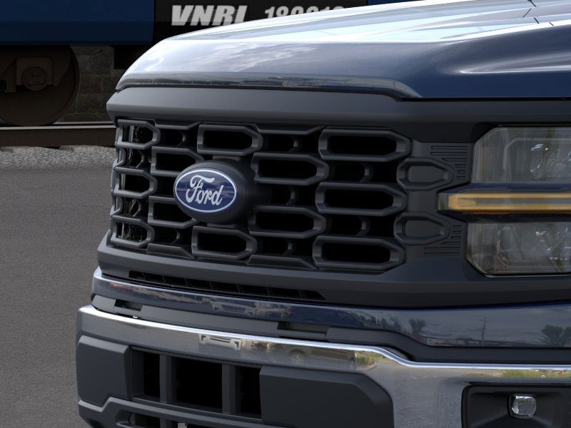 Ford F-150 Vehicle Full-screen Gallery Image 19