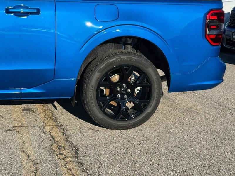 Ford Maverick Vehicle Full-screen Gallery Image 11