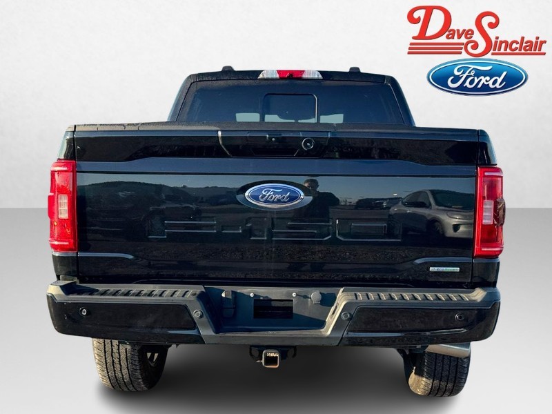 Ford F-150 Vehicle Full-screen Gallery Image 08