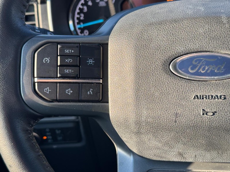 Ford F-150 Vehicle Full-screen Gallery Image 19