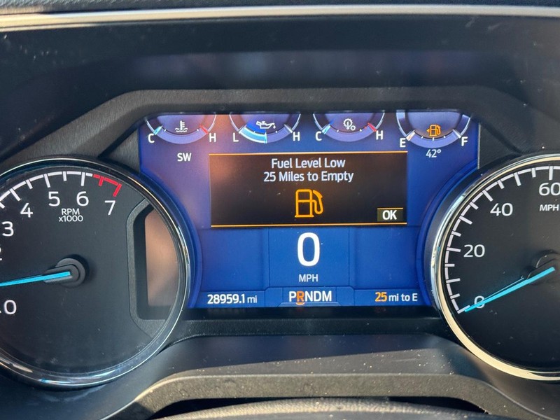 Ford F-150 Vehicle Full-screen Gallery Image 23