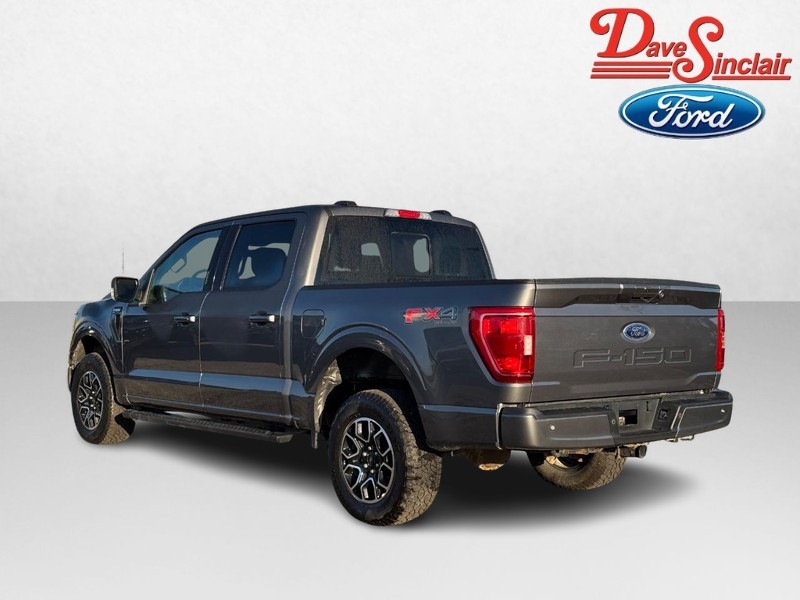 Ford F-150 Vehicle Full-screen Gallery Image 09