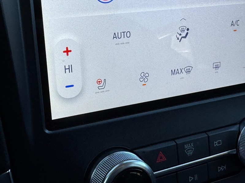 Ford Edge Vehicle Full-screen Gallery Image 22