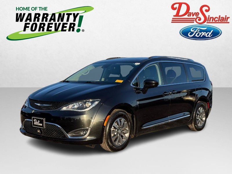 2020 Chrysler Pacifica Touring L Plus's photo