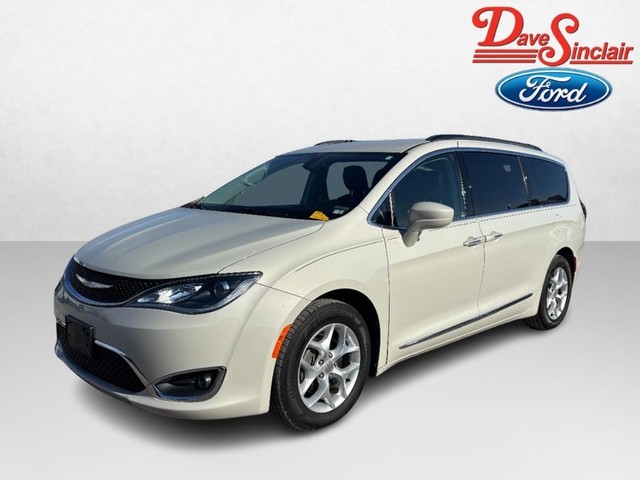 St. Louis MO 2017 Chrysler Pacifica more details - chrysler pacifica