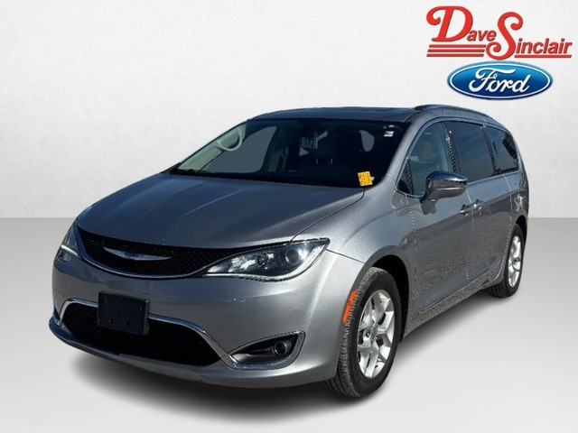 St. Louis MO 2020 Chrysler Pacifica more details - chrysler pacifica