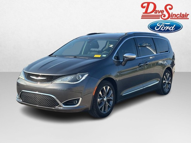 St. Louis MO 2017 Chrysler Pacifica more details - chrysler pacifica
