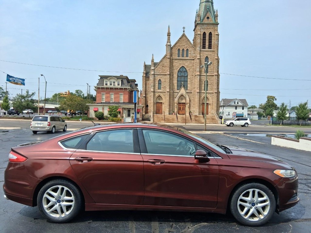 2015 Ford Fusion SE - Photo 6