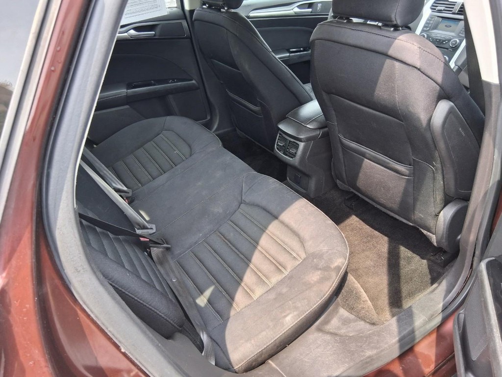 2015 Ford Fusion SE - Photo 11