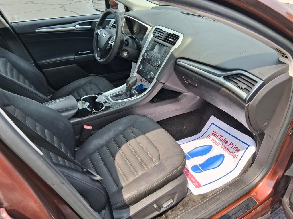 2015 Ford Fusion SE - Photo 12