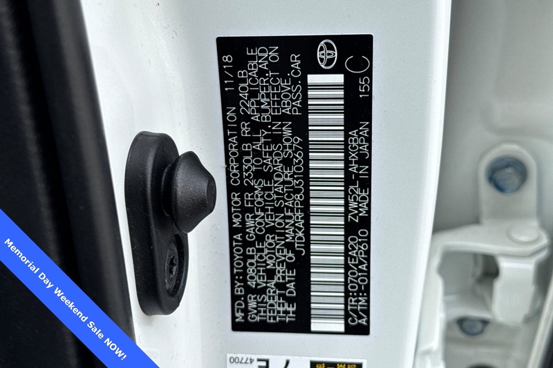 Toyota Prius Prime Vehicle Full-screen Gallery Image 31