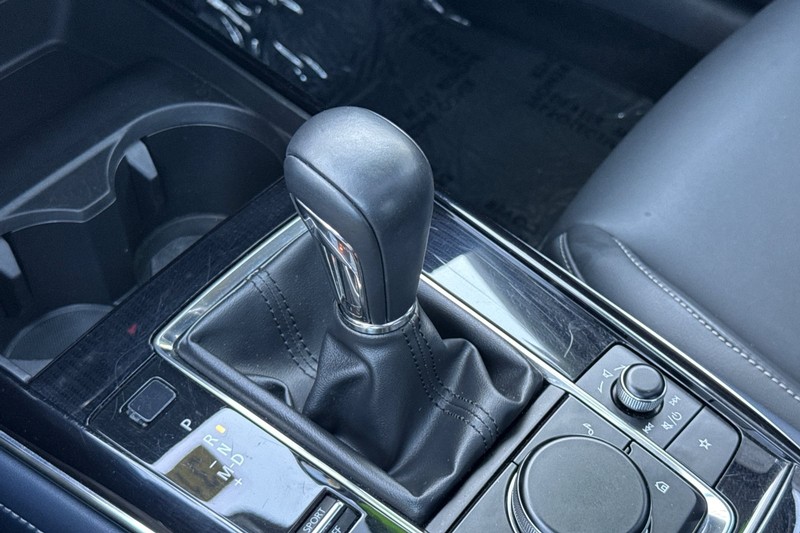 Mazda CX-30 Vehicle Full-screen Gallery Image 22