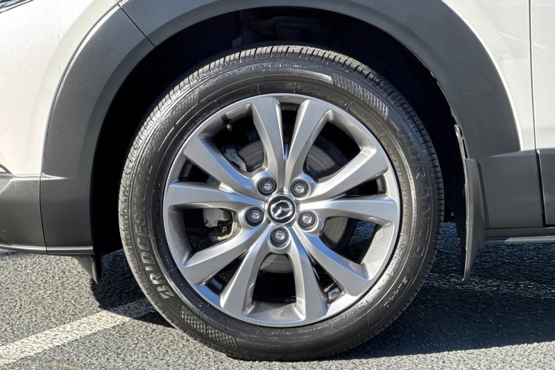 Mazda CX-30 Vehicle Full-screen Gallery Image 27
