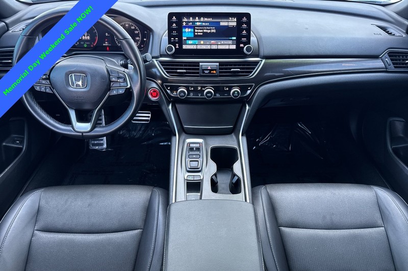 Honda Accord Sedan Vehicle Full-screen Gallery Image 13